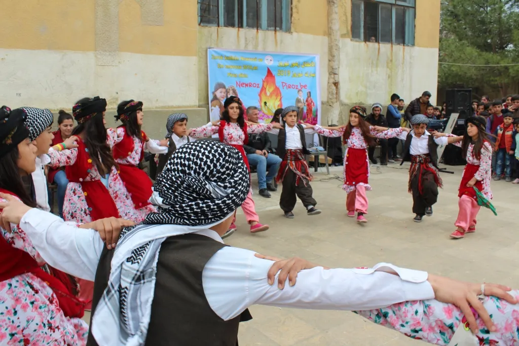 احتفالية للأطفال في كوباني بمناسبة اقتراب عيد نوروز