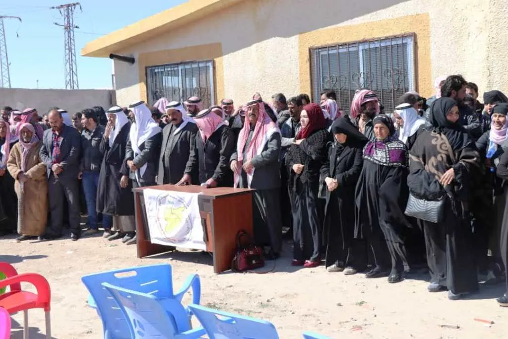 نثر الورود في الفرات وبيان ضد الاحتلال التركي لعفرين