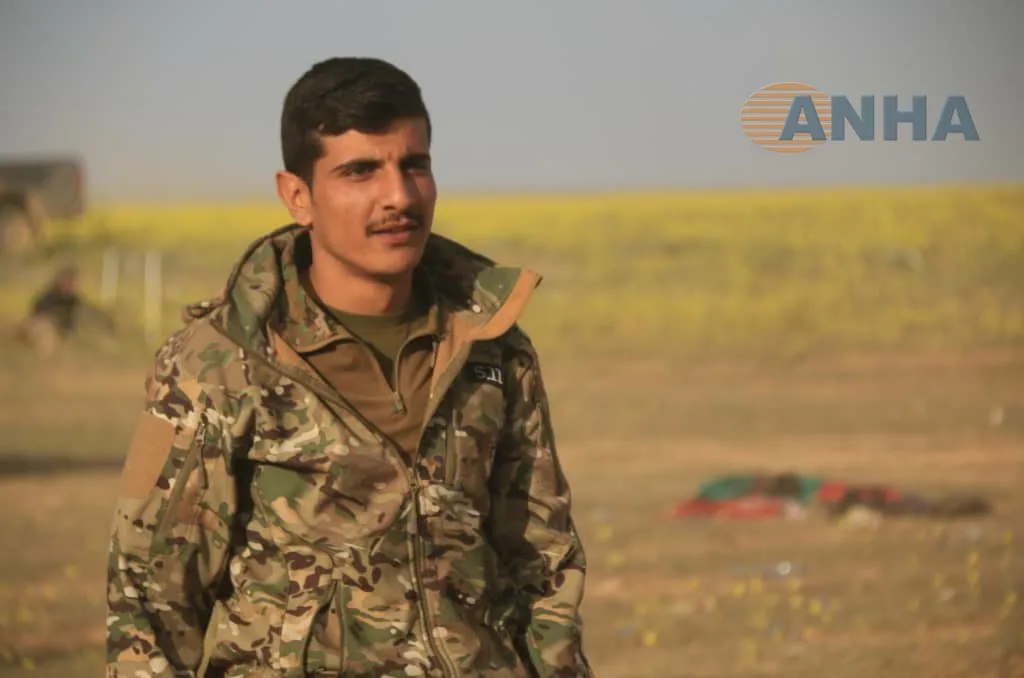 قيادي: 6 آلاف من المرتزقة وعوائلهم خرجوا من جحور الباغوز بعد استئناف القتال