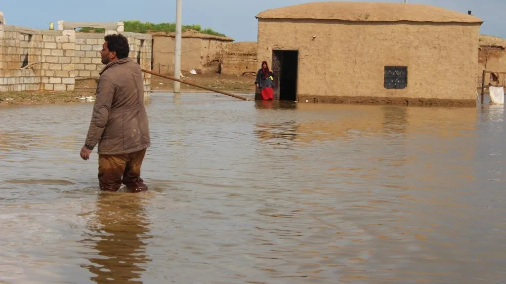 مياه الفيضانات حاصرت 4 قرى في تل حميس