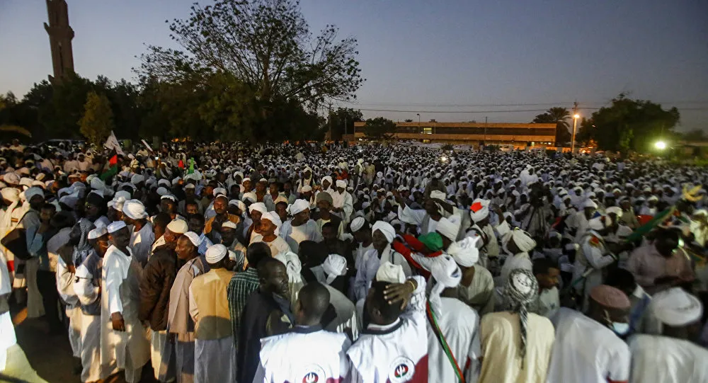 المجلس العسكري السوداني يقيل قياديين، والمهنيين يعلن أسماء المجلس الرئاسي المدني