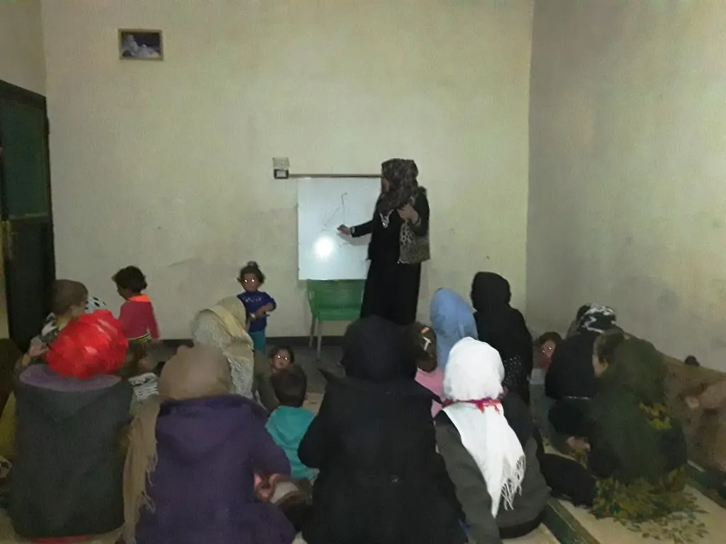 افتتاح دورة لمحو الأمية في دير الزور