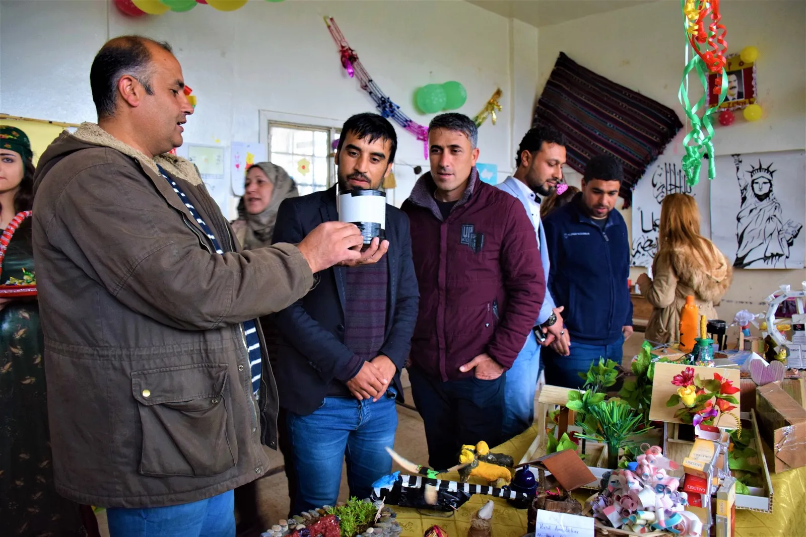 معرض لطلاب مدرسة خضر دريعي بسري كانيه