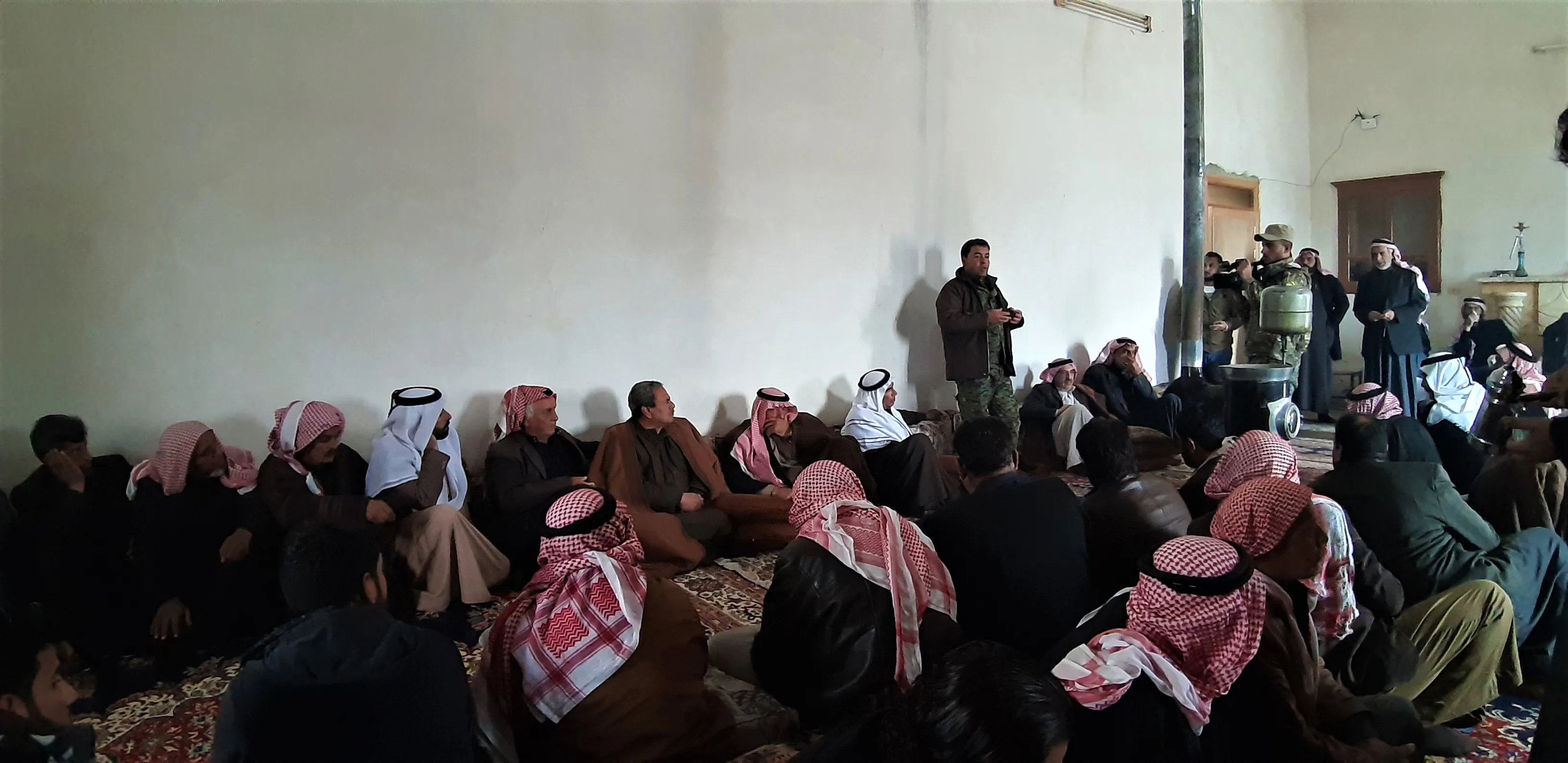ق س د وصلح العشائر تحل خلاف بين عشيرتين في الطبقة