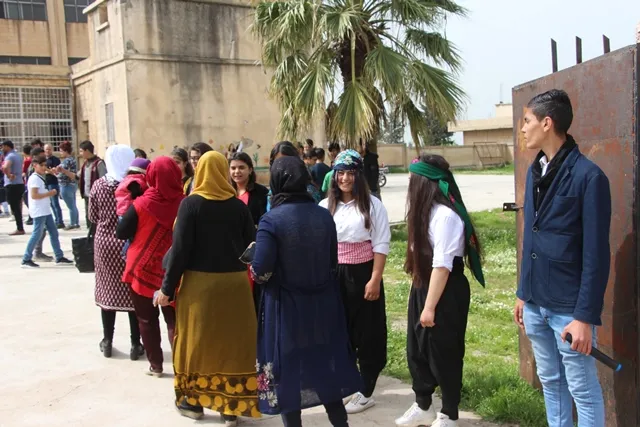 معرضاً للطلبة المتفوقين في المرحلة الإعدادية