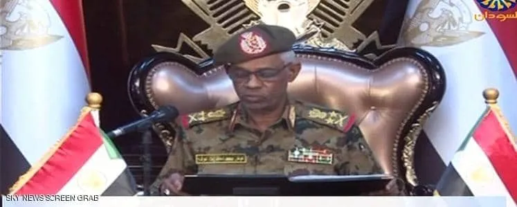 الجيش السوداني يعلن اعتقال البشير وبدء مرحلة انتقالية