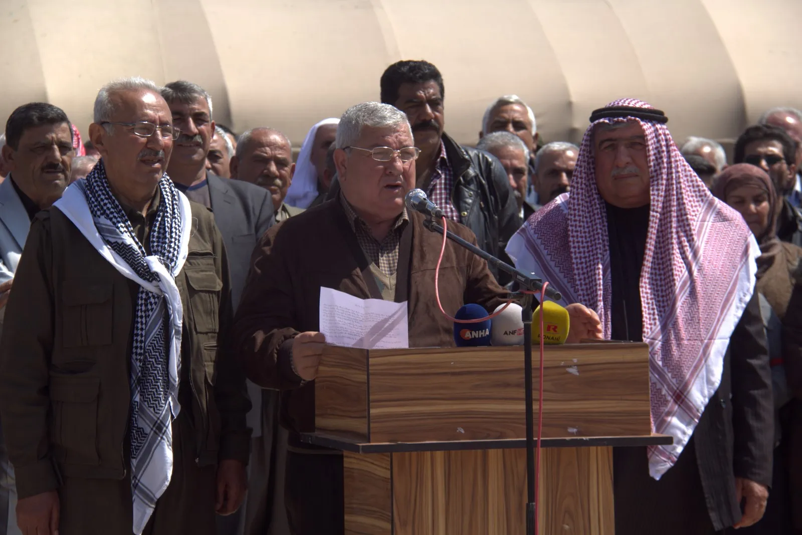 وجهاء عشائر عفرين والشهباء يطالبون الانتفاض بوجه الاحتلال