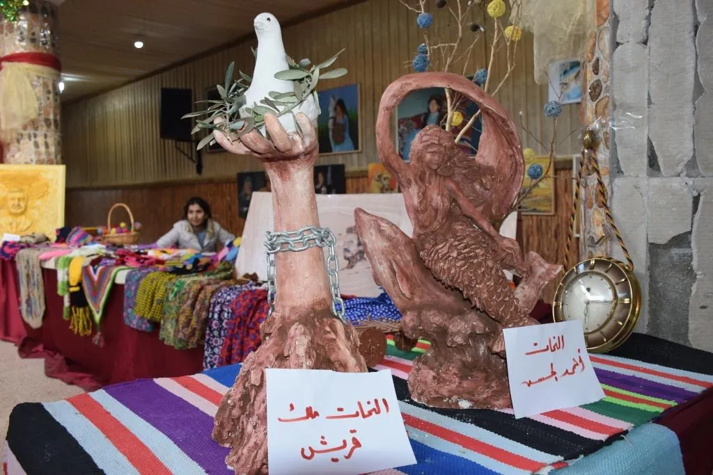 معرض لصور أوجلان بمناسبة ميلاده في الحسكة