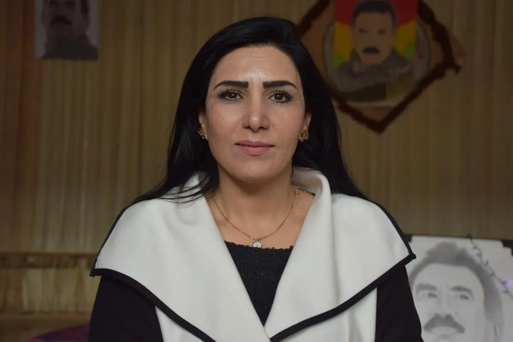 معرض لصور أوجلان بمناسبة ميلاده في الحسكة