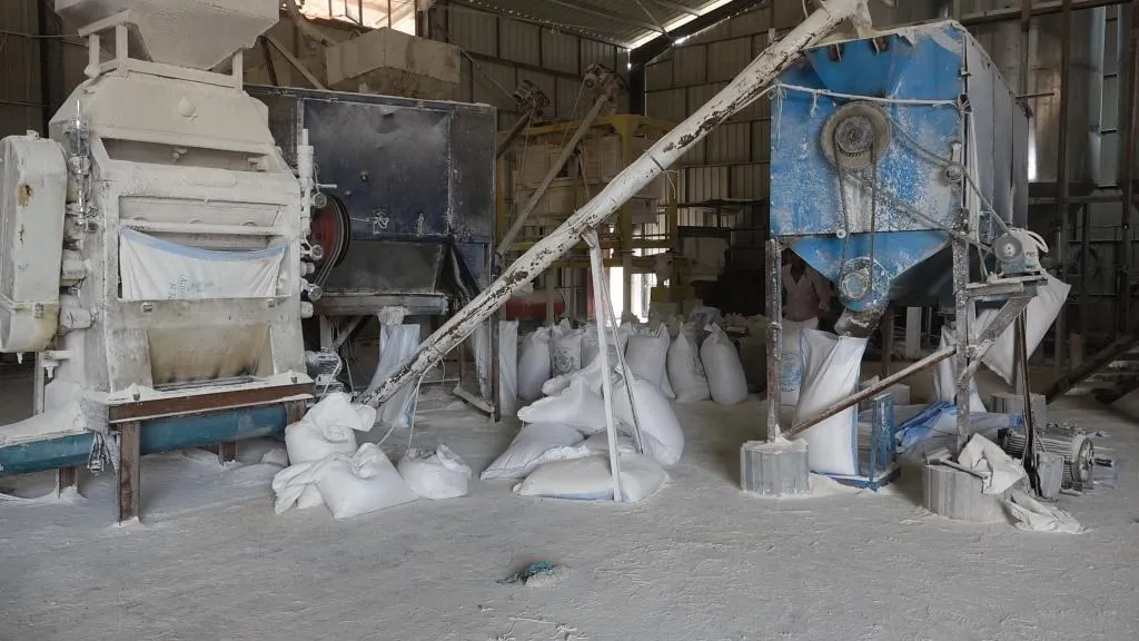 حركة جيدة للمعامل والمنشآت الحيوية بعد افتتاح الجسر القديم