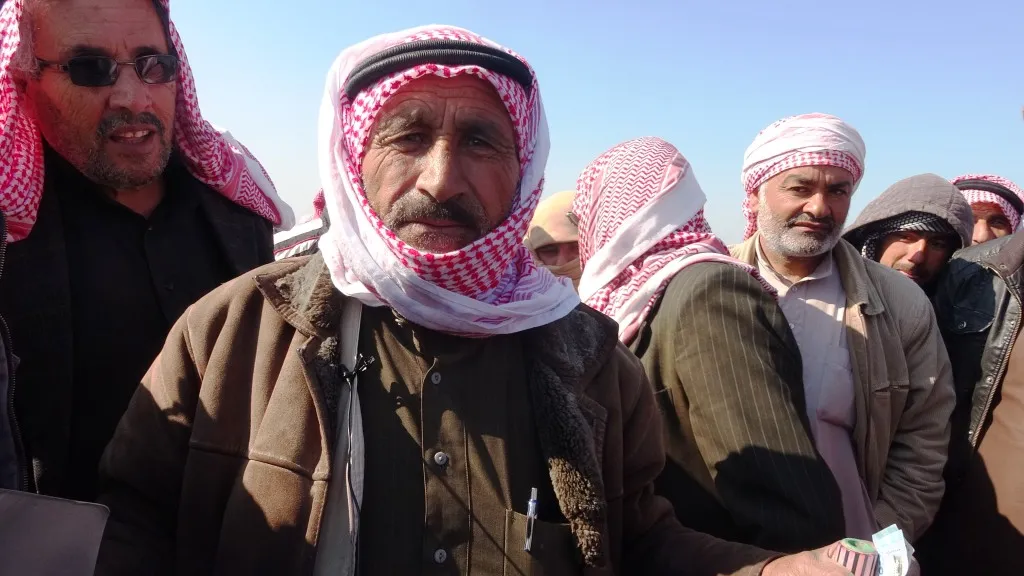 الدلالة.. مهنة الأجداد يتوارثها الأحفاد في البيع والشراء