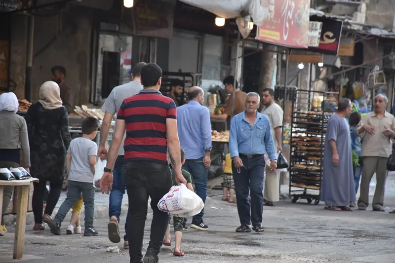 حلب التي تهالكت.. تحافظ على أجواء الرمضان