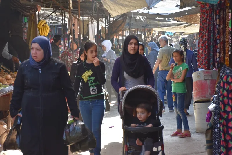 حلب التي تهالكت.. تحافظ على أجواء الرمضان