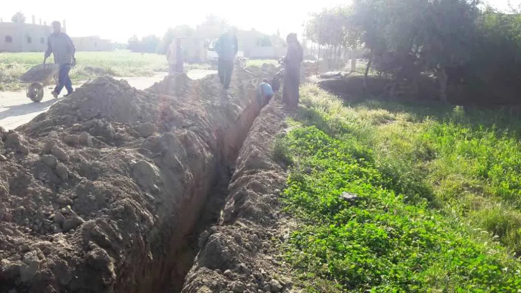 بلدية هجين تُطلق عدة مشاريع خدمية تشجع النازحين العودة إلى منازلهم