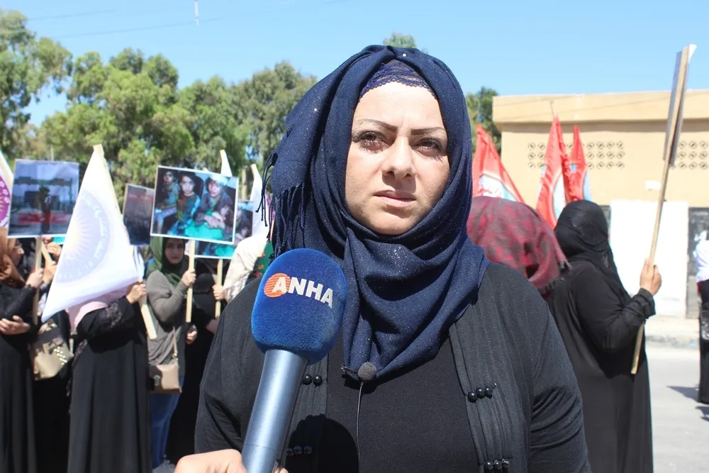 نساء الطبقة يؤكّدن وقوفهن إلى جانب المقاومة حتى تحرير آخر شبر من سوريا