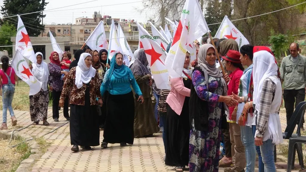 مشاركو الإضراب : النضال يتجلى اليوم بوحدة الشعوب ورفضهم الدكتاتورية التركية