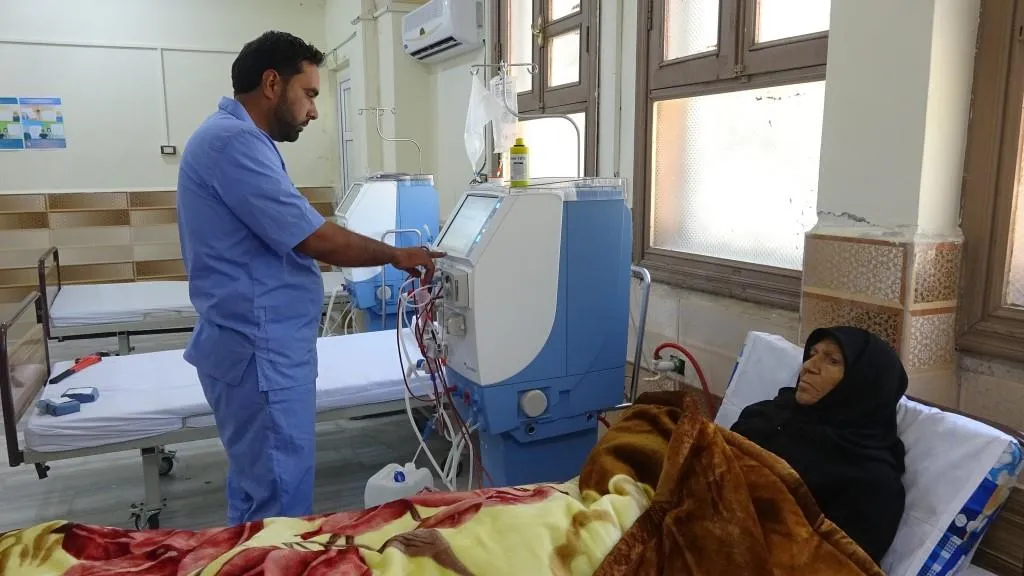 بعد افتتاحه.. إجراء أول عملية غسيل كلية بمشفى الرقة