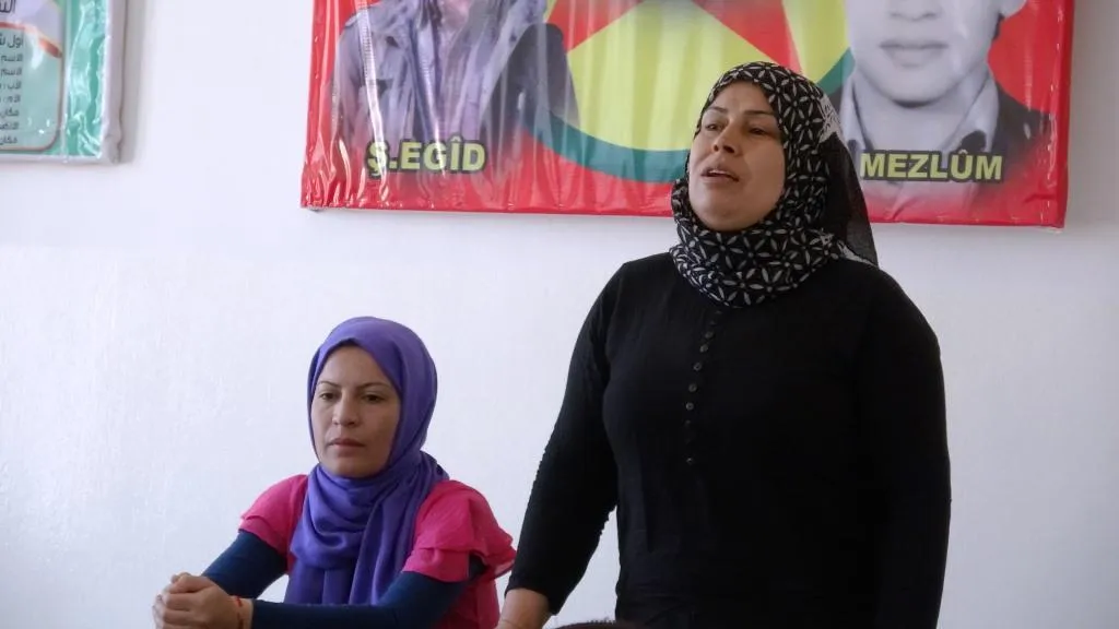 إدارة المرأة بالرقة تعقد سلسلة اجتماعات لمناقشة مستجدات المنطقة وتنظيم المرأة