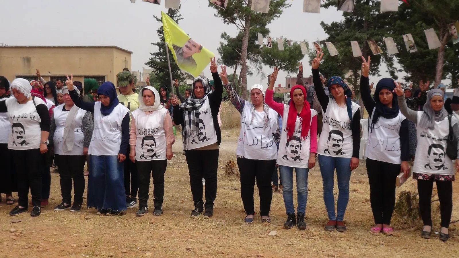 في اليوم التاسع من الاعتصام الأهالي يؤكدون دعمهم للمضربين