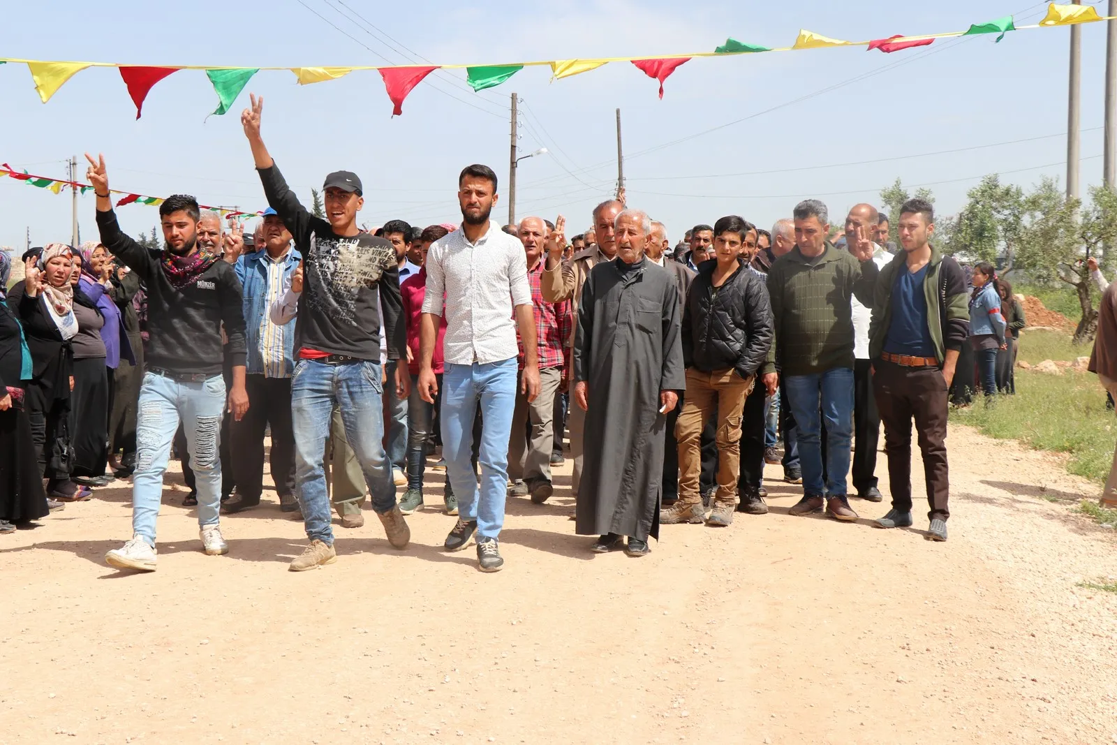 ʹبتضحيات الشهداء سيتم تحرير عفرينʹ