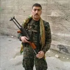 المناضل فريد... رفض التراجع حتى تحرير الحي