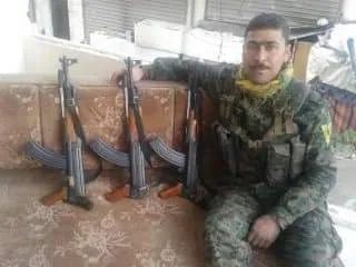 المناضل فريد... رفض التراجع حتى تحرير الحي