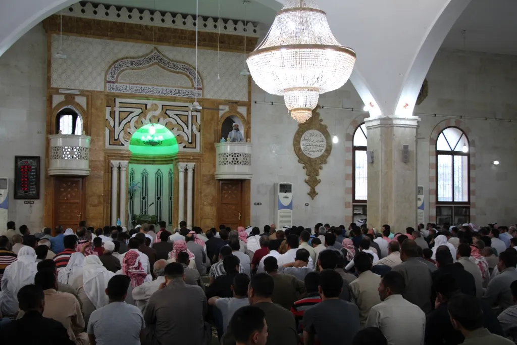 أداء صلاة العيد وزيارة أضرحة الشهداء بمناسبة عيد الفطر في منبج