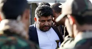 الحوثي يدعو لتشكيل لجنة من الأكاديميين للتحقيق في صرف الإيرادات في عدن وصنعاء