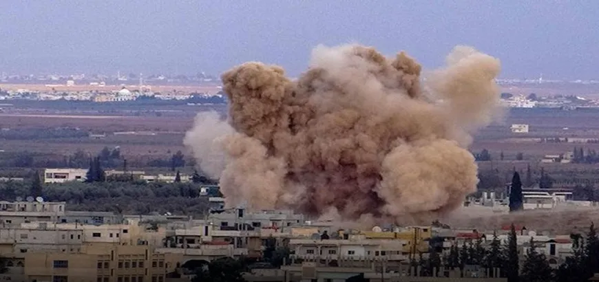 قصف بالبراميل المتفجرة وأطراف الصراع تستقدم التعزيزات إلى جبهات القتال