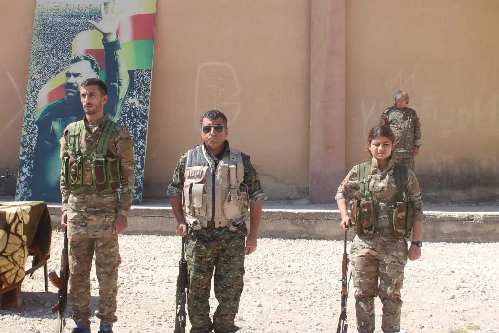 مقاتلون جدد ينضمون الى صفوف YPG