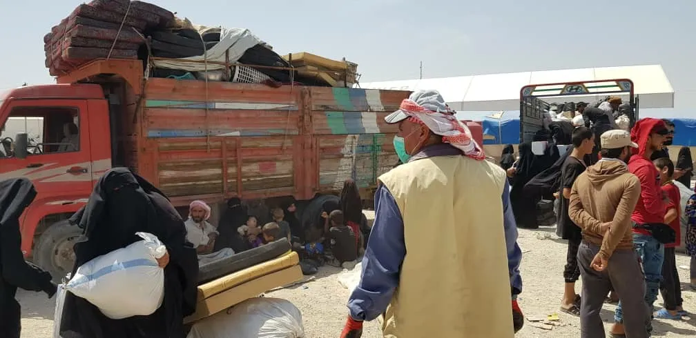 بعد أعوام أولى الدفعات من النازحين في مخيم الهول يعودون إلى بيوتهم