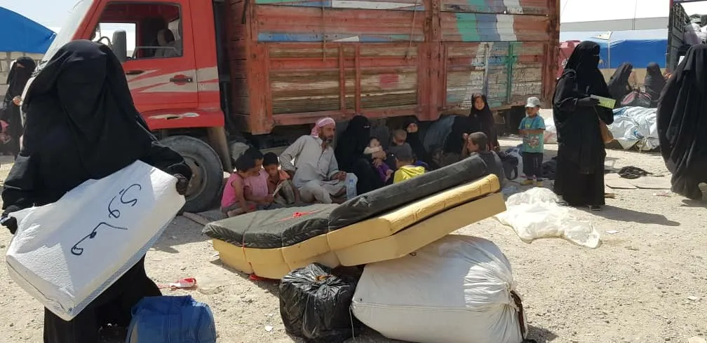 بعد أعوام أولى الدفعات من النازحين في مخيم الهول يعودون إلى بيوتهم