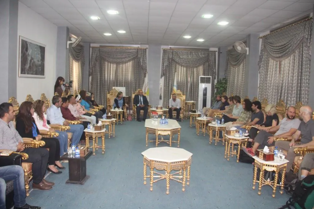 وفد غربي يزور كوباني ويجتمع مع الإدارة الذاتية