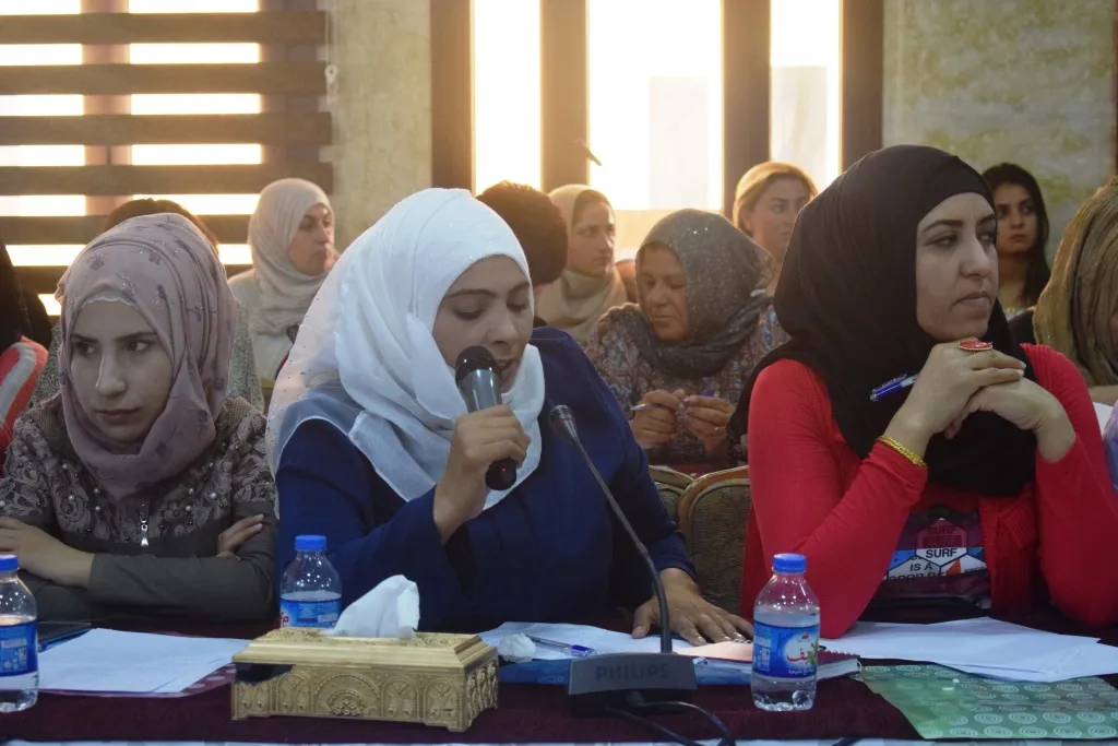 ملتقى المرأة السورية يستمر في مناقشة محور الجلسة الأولى