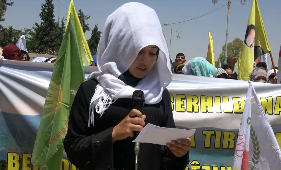 'لن نترك أرضنا حتى وإن احترقت أجسادنا فيها'