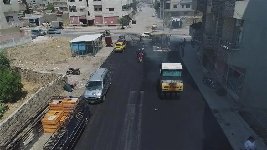 تعبيد الطرق مستمرة في قامشلو 