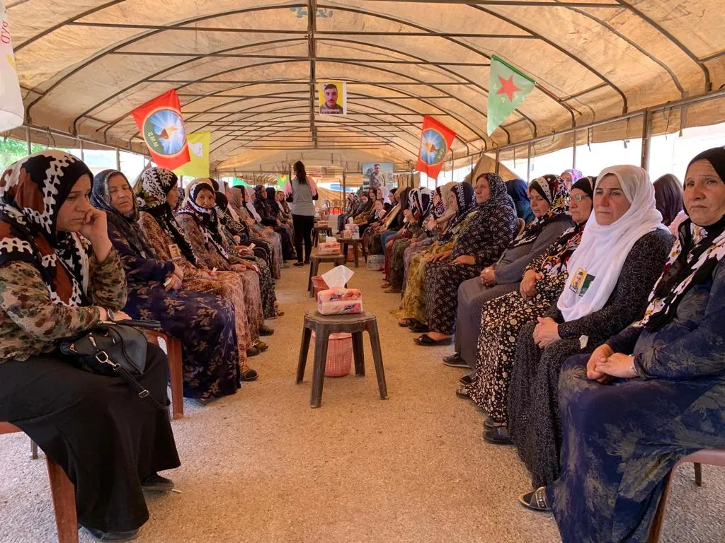 مُعزون: علينا الاستفادة من الفرصة السانحة لنا لبناء مجتمع ديمقراطي وحر