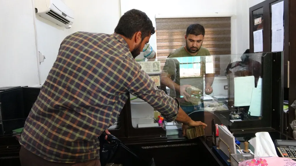 شركة التطوير الزراعي بدأت بتوزيع فواتير القمح على مزارعي الدرباسية