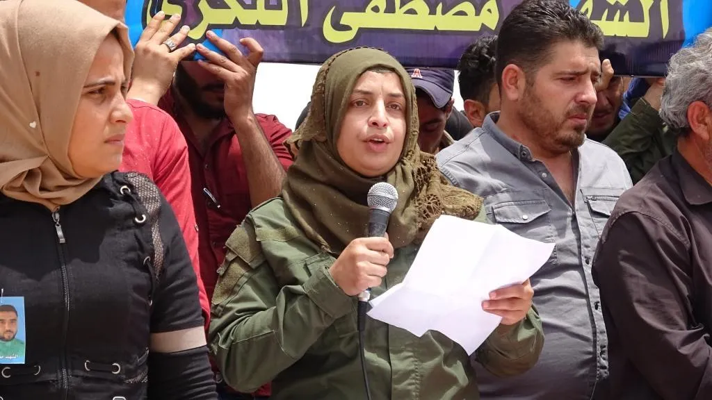 الرقة تشيع جثمان شهيد قوى الأمن الداخلي مصطفى الخلف