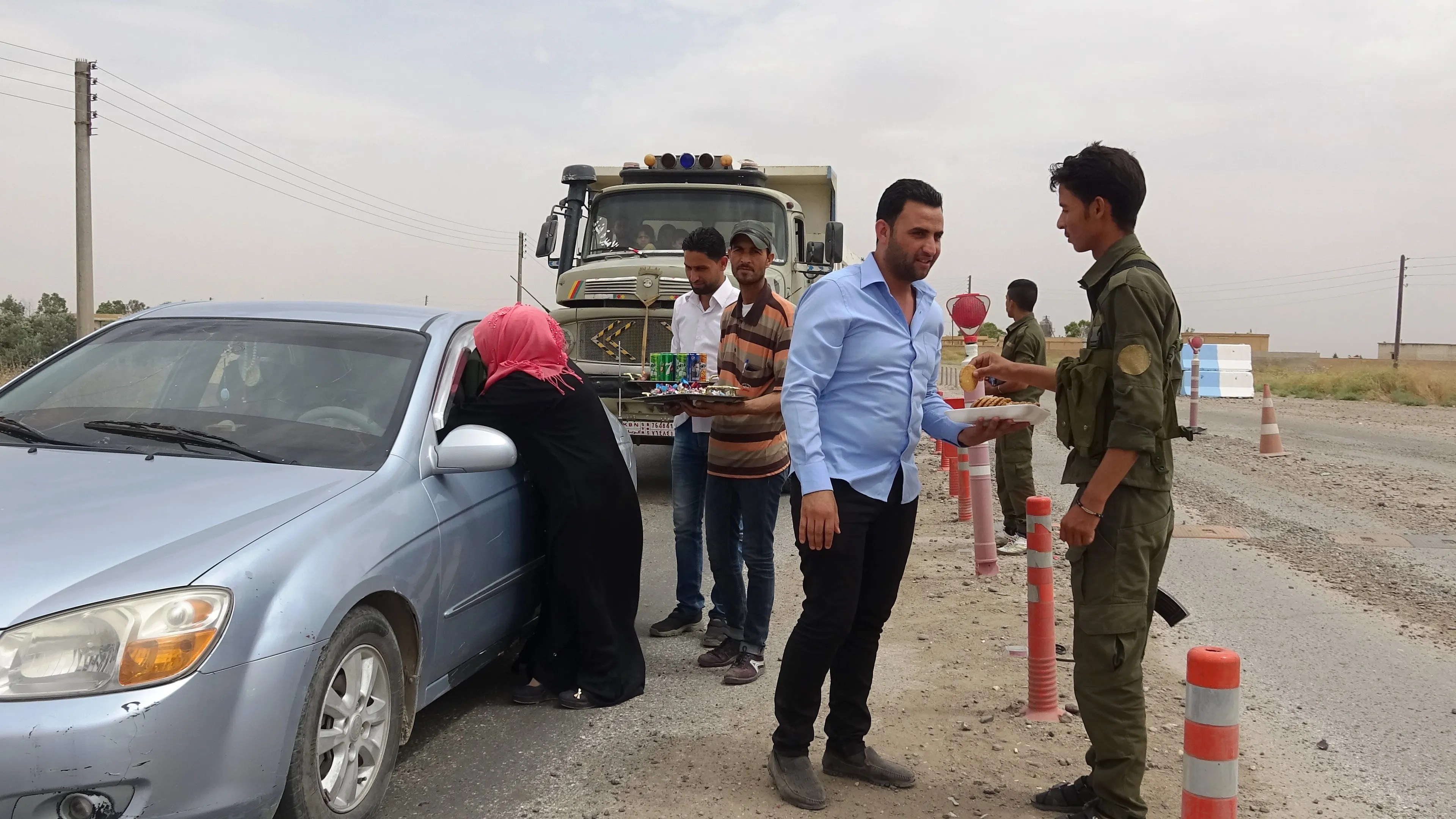 تقديم التهاني لقوى الأمن الداخلي بمناسبة عيد الفطر في الرقة