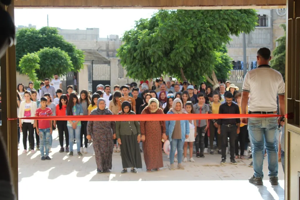 بعد 5 أشهر من التدريب مركز باقي خدو يفتتح معرضاً للوحات المنضمين