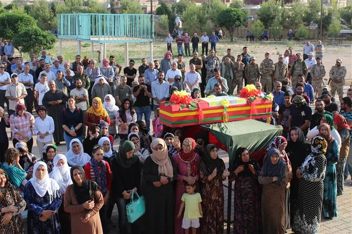 "نعتز بشهادة ولدي لأنه ضحى من أجل الدفاع عن أرضه"