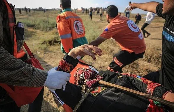 إصابة 79 فلسطينياً برصاص الجيش الإسرائيلي في غزة