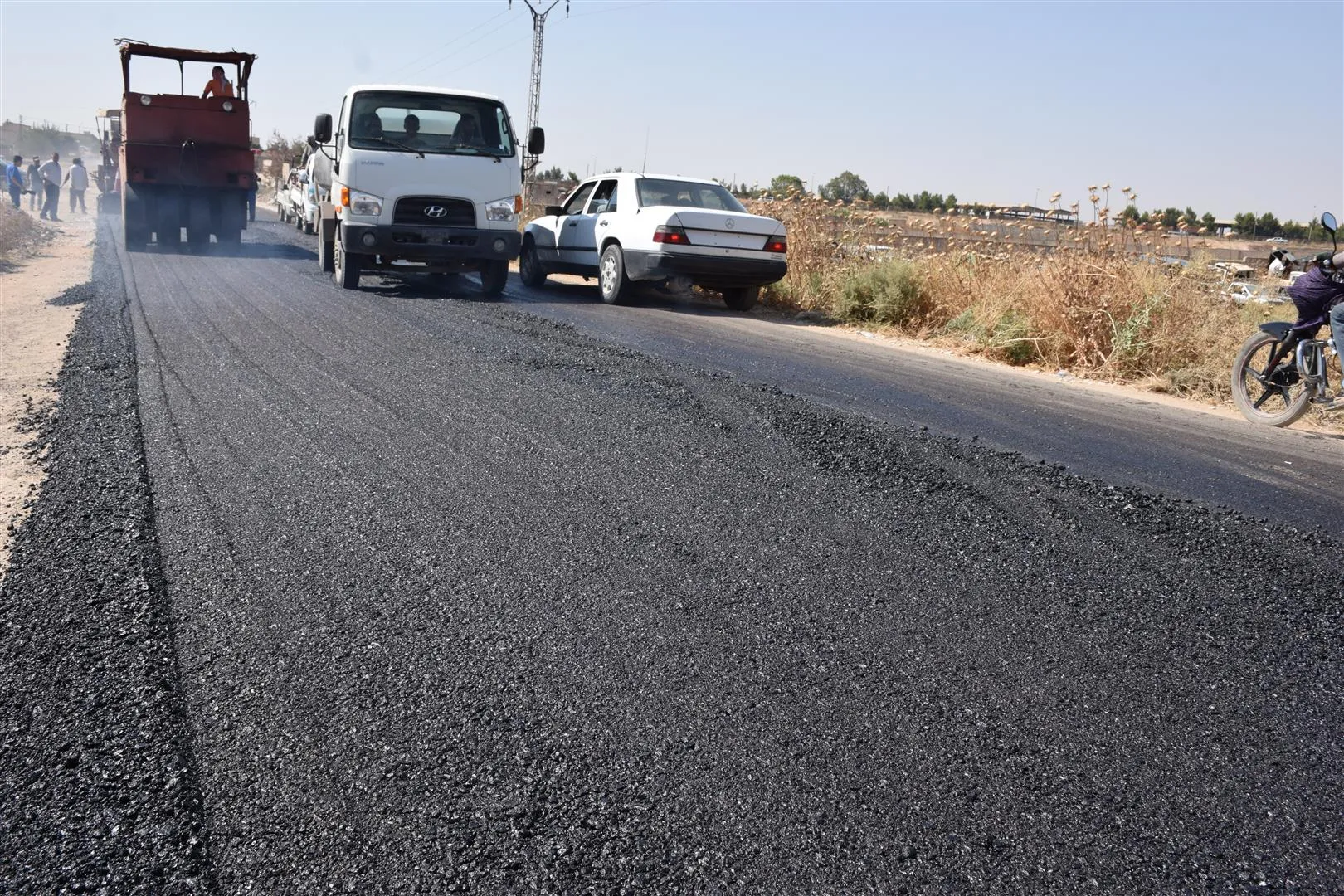 تنفيذ 75 % من مشروع تعبيد وتزفيت الطرقات في الحسكة