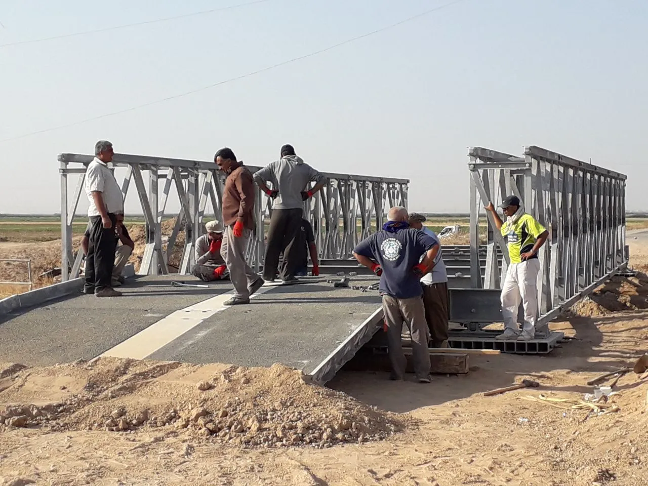 تأهيل جسر استراتيجي شمال الرقة