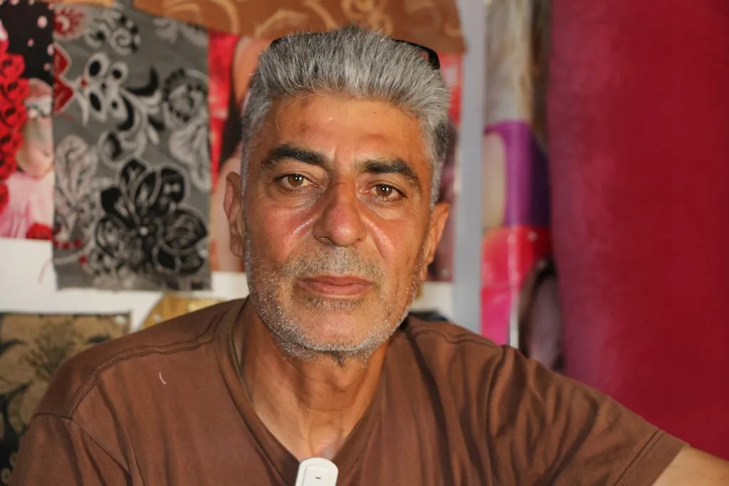 عبر محله.. ينقل التراث ويحاول الحفاظ عليه من الاندثار