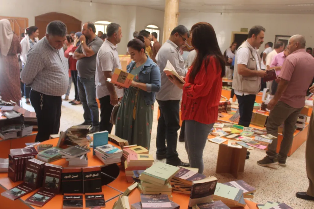 انطلاق معرض للكتب بعرض 2000 كتاب