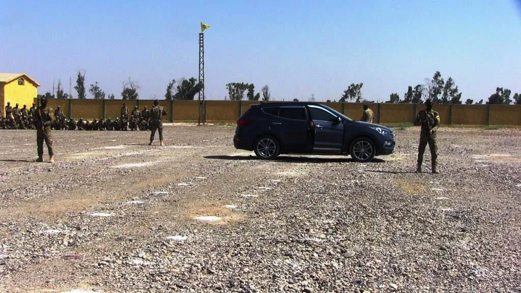 تخريج الدورة الثانية لواجب الدفاع الذاتي وتسريح الأولى في مدينة الرقة