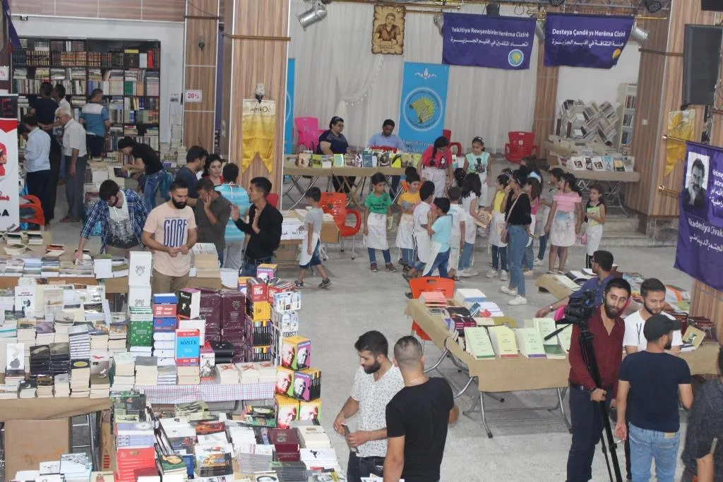 معرض الكتاب الثالث – هركول يستقطب زواراً من كردستان وأوروبا