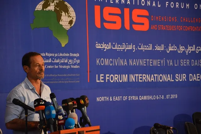 ضيوف المنتدى الدولي يشيدون بـ ق س د ويفضحون الدعم التركي لداعش